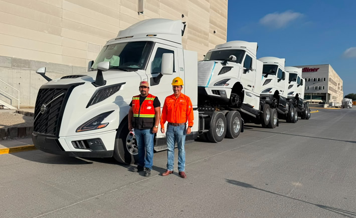 Volvo begins exports to Canada from Nuevo León.